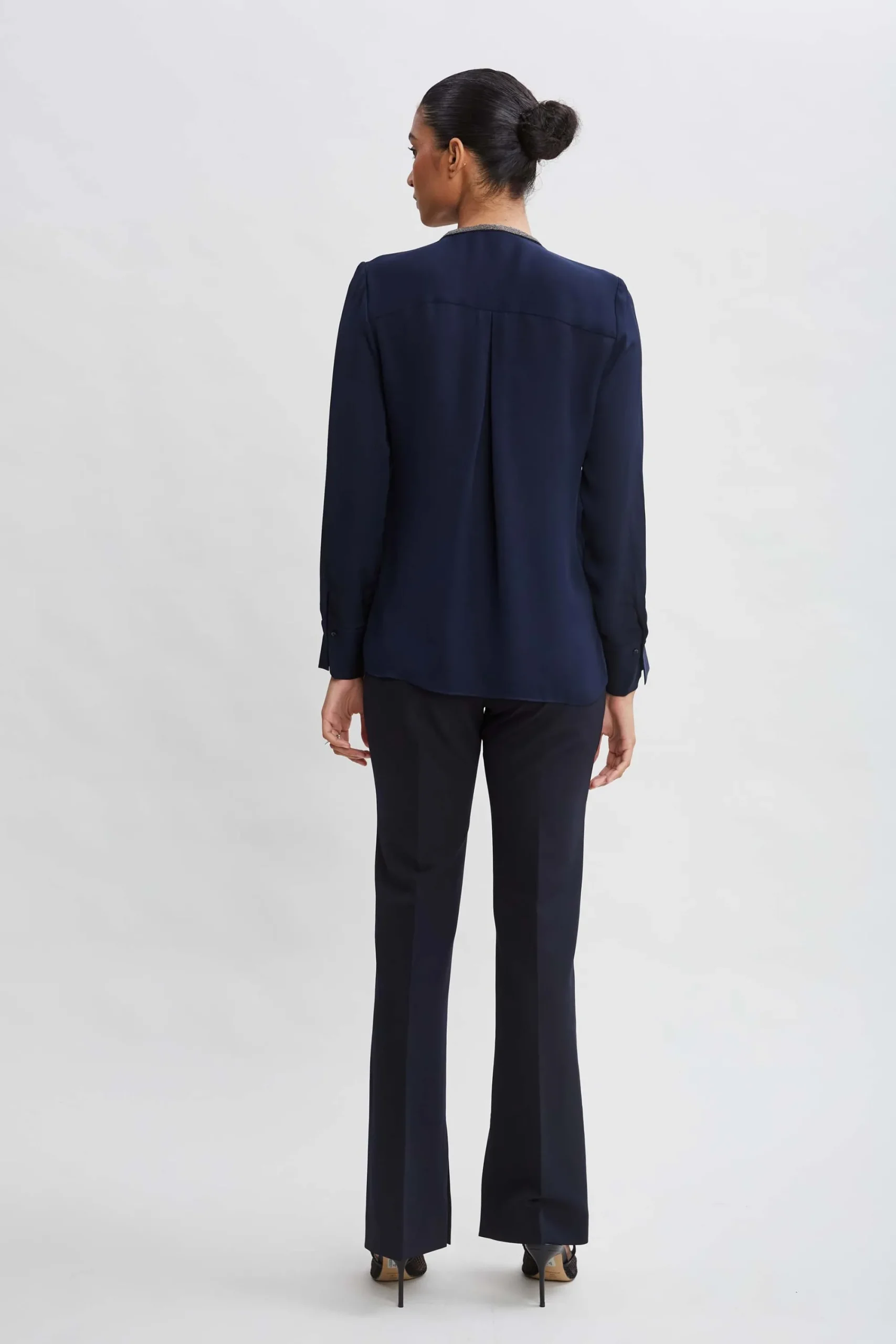 silk_long_sleeve_chain_sh_3-1.webp Elie Tahari Tops & Sweaters-Silk Long Sleeve Chain Shirt